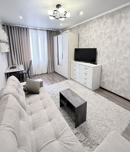 1-к. квартира, 42 м², 8/16 эт.