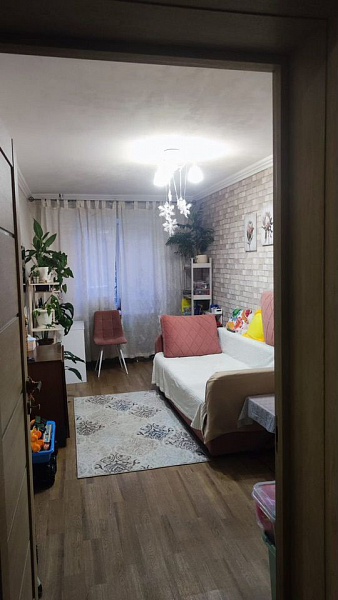 3-к. квартира, 60 м², 2/5 эт.