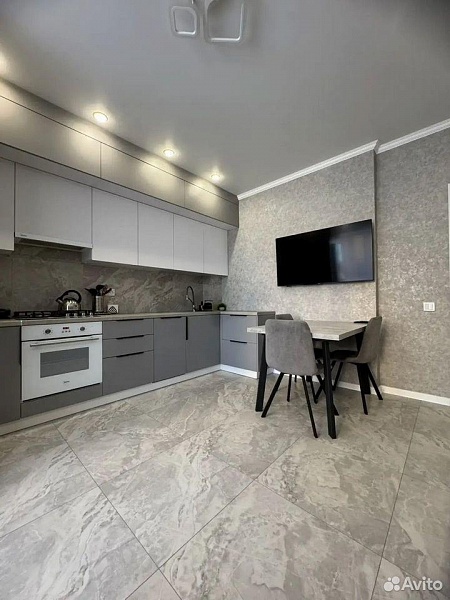 2-к. квартира, 60 м², 2/19 эт.