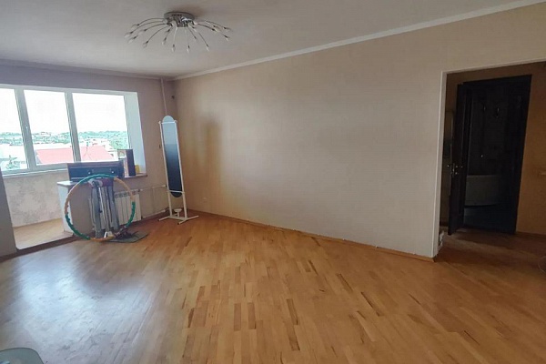 Продажа 2-к квартиры, 71 км.м., 4/10 этаж