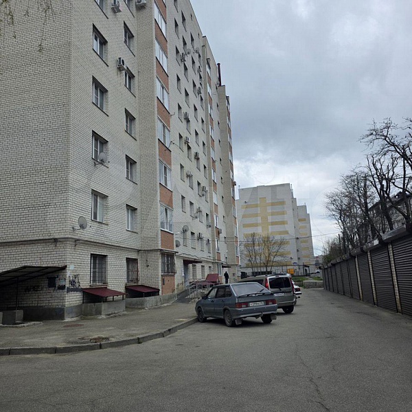 3-к. квартира, 87 м², 1/10 эт.