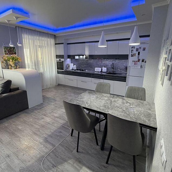 3-к. квартира, 83 м², 8/10 эт.