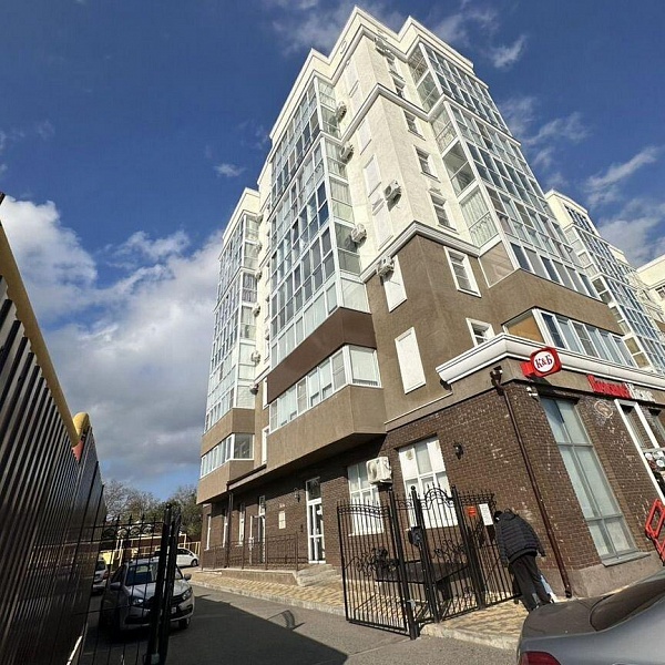 3-к. квартира, 103 м², 2/9 эт.