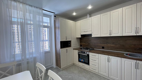 2-к. квартира, 54 м², 6/18 эт.