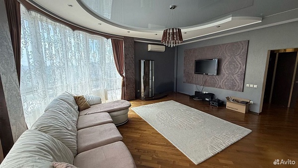 4-к. квартира, 125 м², 8/16 эт.