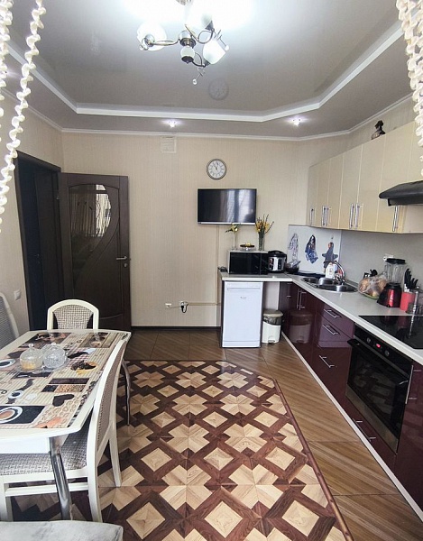 2-к. квартира, 56 м², 10/17 эт.