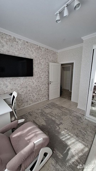 3-к. квартира, 74 м², 1/3 эт.