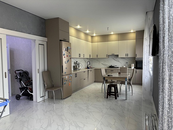 ГОТОВЫЙ ДОМ С РЕМОНТОМ И МЕБЕЛЬЮ!
ЗАХОДИ И ЖИВИ