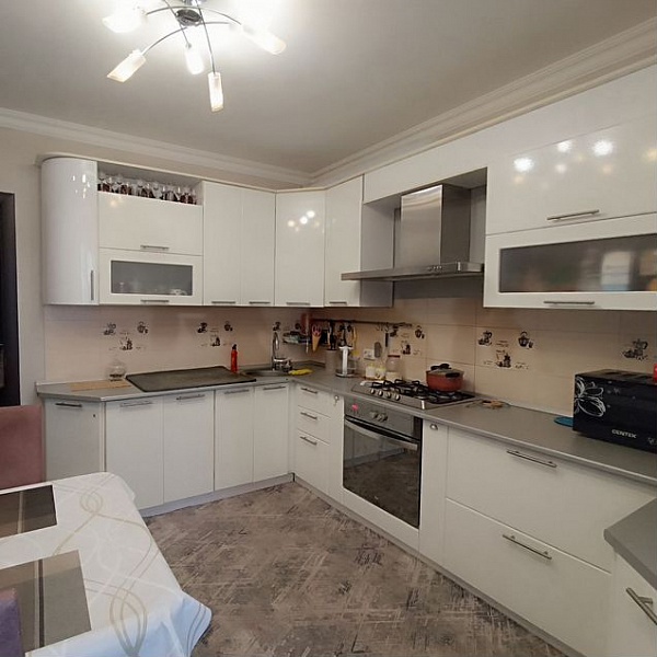 2-к. квартира, 57,8 м², 1/10 эт.