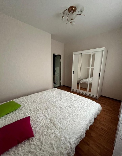 2-к. квартира, 65 м², 1/4 эт.