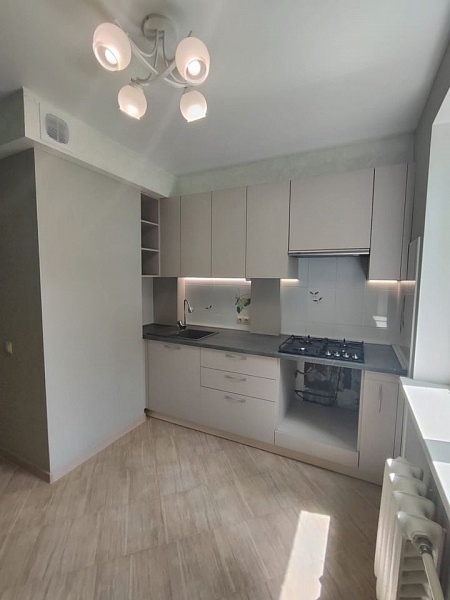 2-к. квартира, 57 м², 2/9 эт.