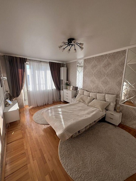 3-к. квартира, 96 м², 11/12 эт.