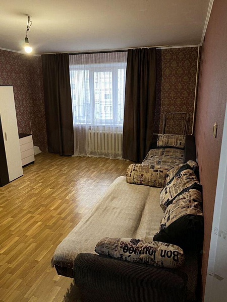 3-к. квартира, 84 м², 4/10 эт.