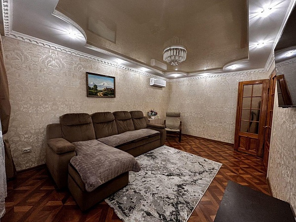 3-к. квартира, 70 м², 2/10 эт.
