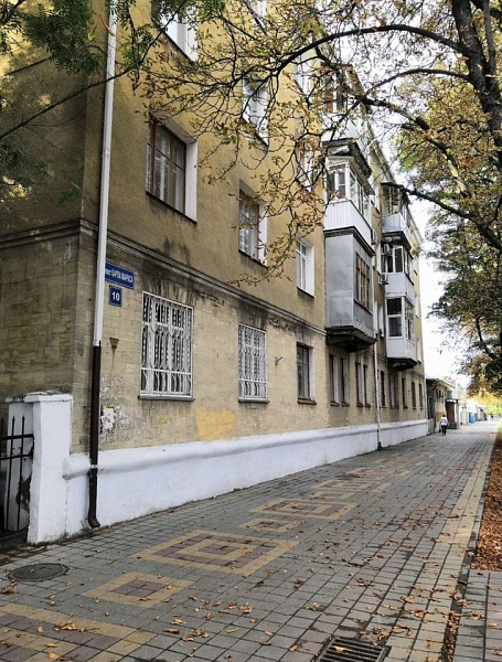 2-к. квартира, 58 м², 1/4 эт.