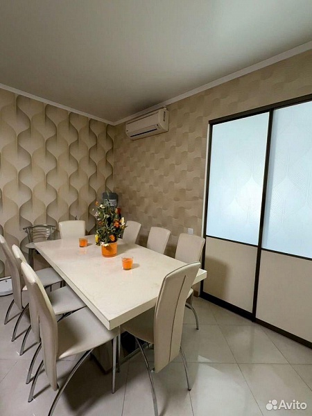 3-к. квартира, 92 м², 1/5 эт.