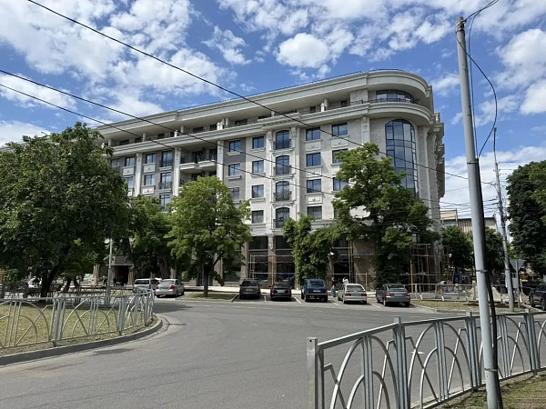 2-к. квартира, 93,5 м², 4/8 эт.