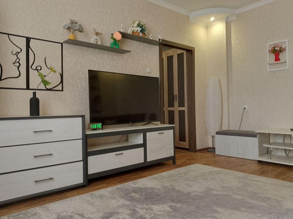 2-к. квартира, 57 м², 10/12 эт.