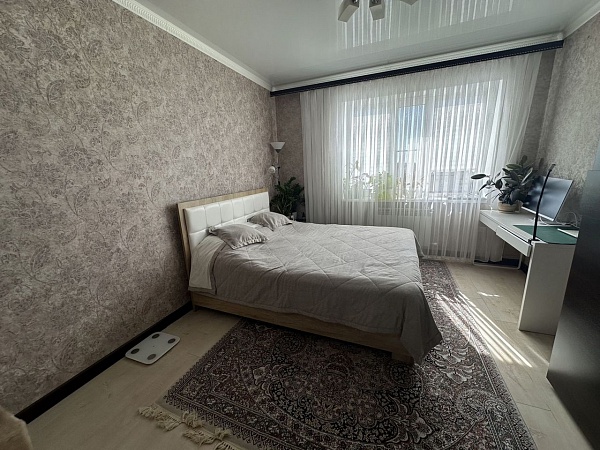 2-к. квартира, 60 м², 10/12 эт.