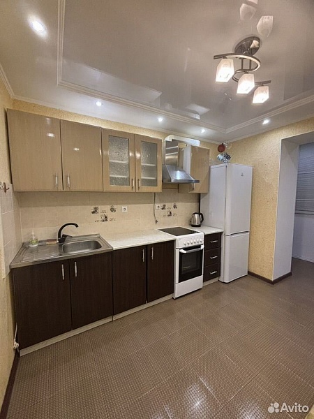 2-к. квартира, 54 м², 3/6 эт.